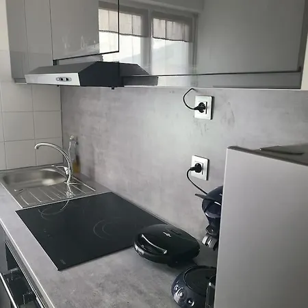 Apartamento T1 Place Keruscun Proche Du Centre & De La Gare Avec Internet
